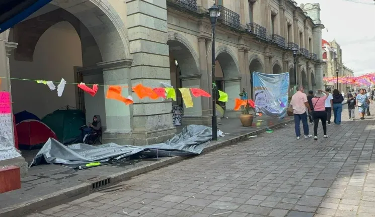 CNTE Sección 22 exigió pagos adeudados al IEEPO en Oaxaca
