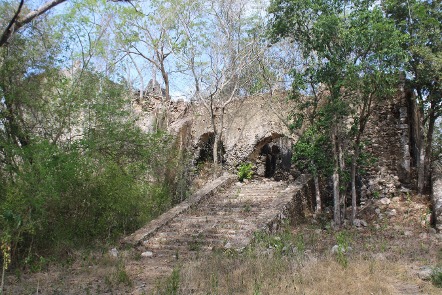 Saqueo y daños en iglesia colonial de San Mateo, Yucatán