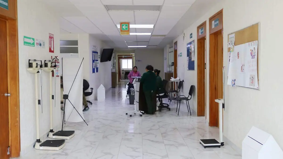 Crisis laboral en el sector salud de Chiapas impulsa migración profesional