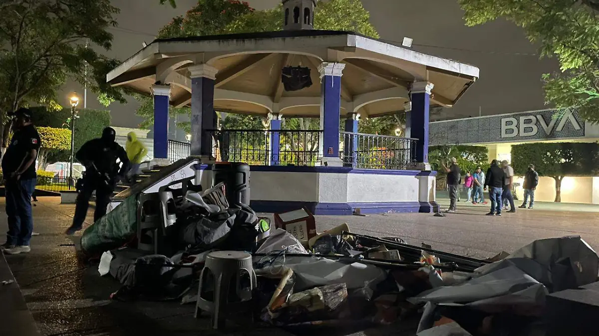 Liberan pacíficamente el Zócalo de Chilpancingo tras ocho meses de toma