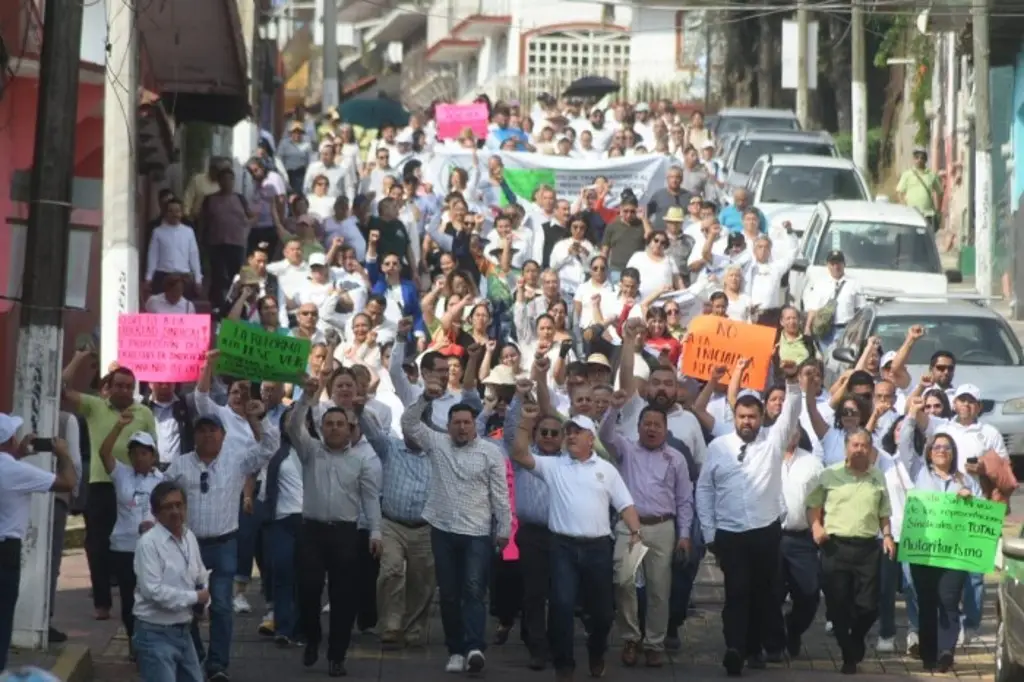 Sindicatos en Veracruz rechazan reforma a Ley del Servicio Civil
