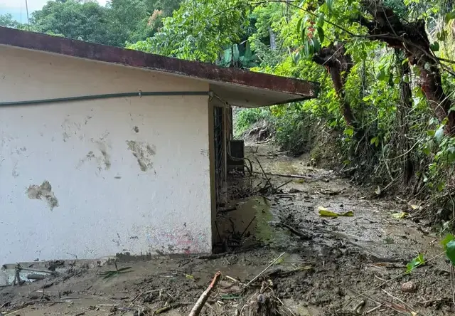 SEV: 8 escuelas perdidas por inundaciones en Veracruz