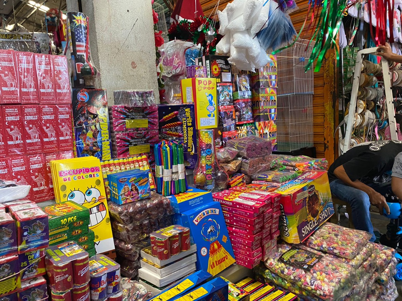 Advierten en Palenque sobre estafas y riesgos de pirotecnia