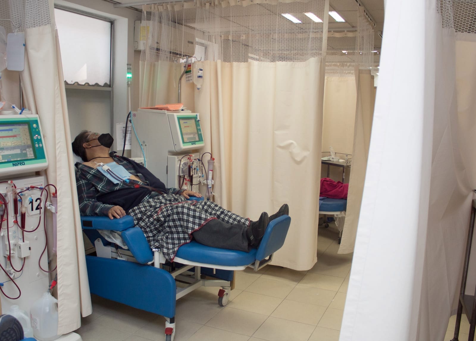 Crisis en ISSSTE de Oaxaca: Pacientes de hemodiálisis denuncian abandono y riesgo sanitario