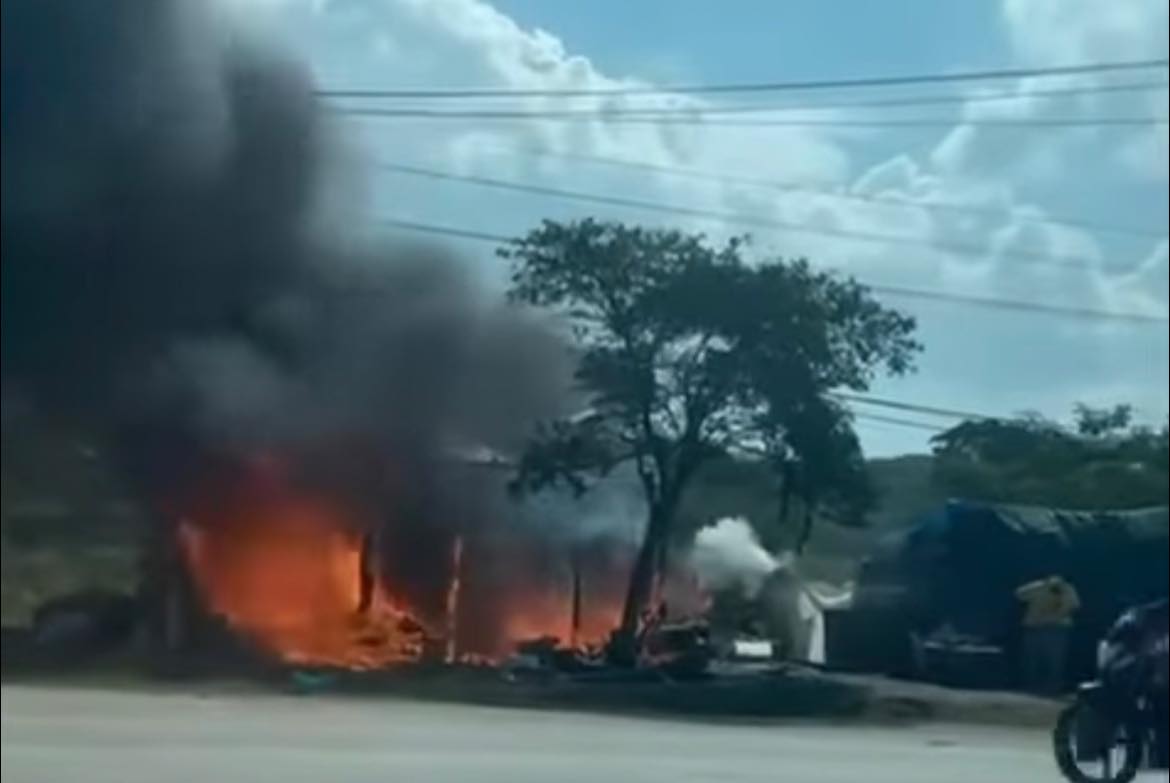Incendio en cachimba de Ocozocoautla por veladoras