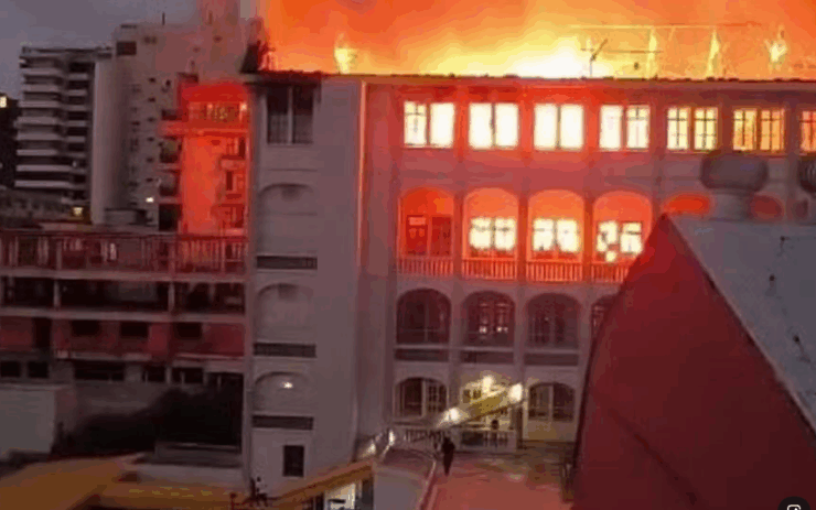 Incendio Devasta Colegio Marista Santa María en Brasil