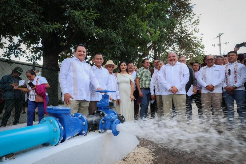 Ixil celebra agua potable: Gobernador Díaz Mena entrega infraestructura