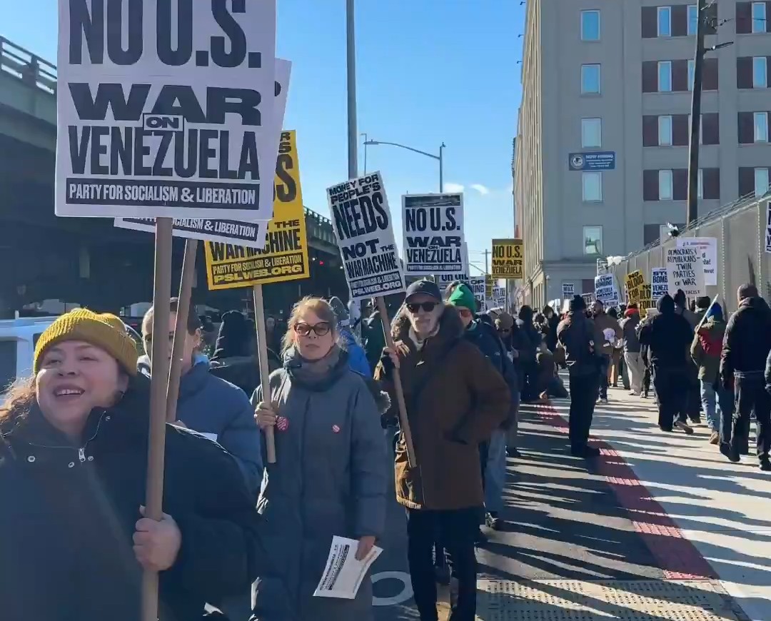 Protestan en Nueva York por 'secuestro' de Maduro y denuncian guerra