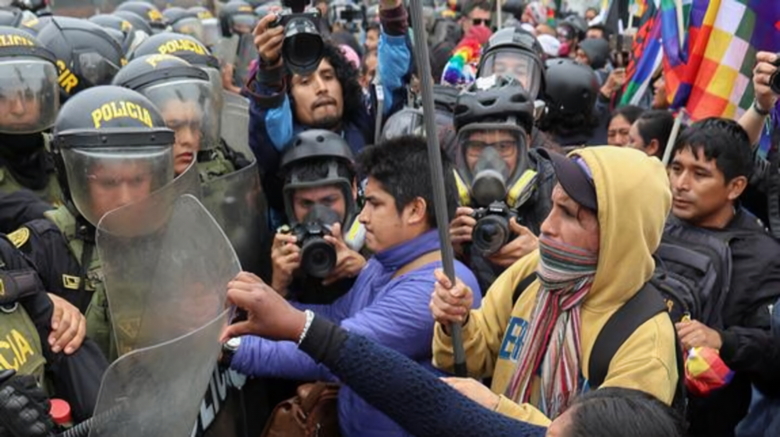 Conflicto en Arequipa: Muerto y heridos tras desbloqueo policial