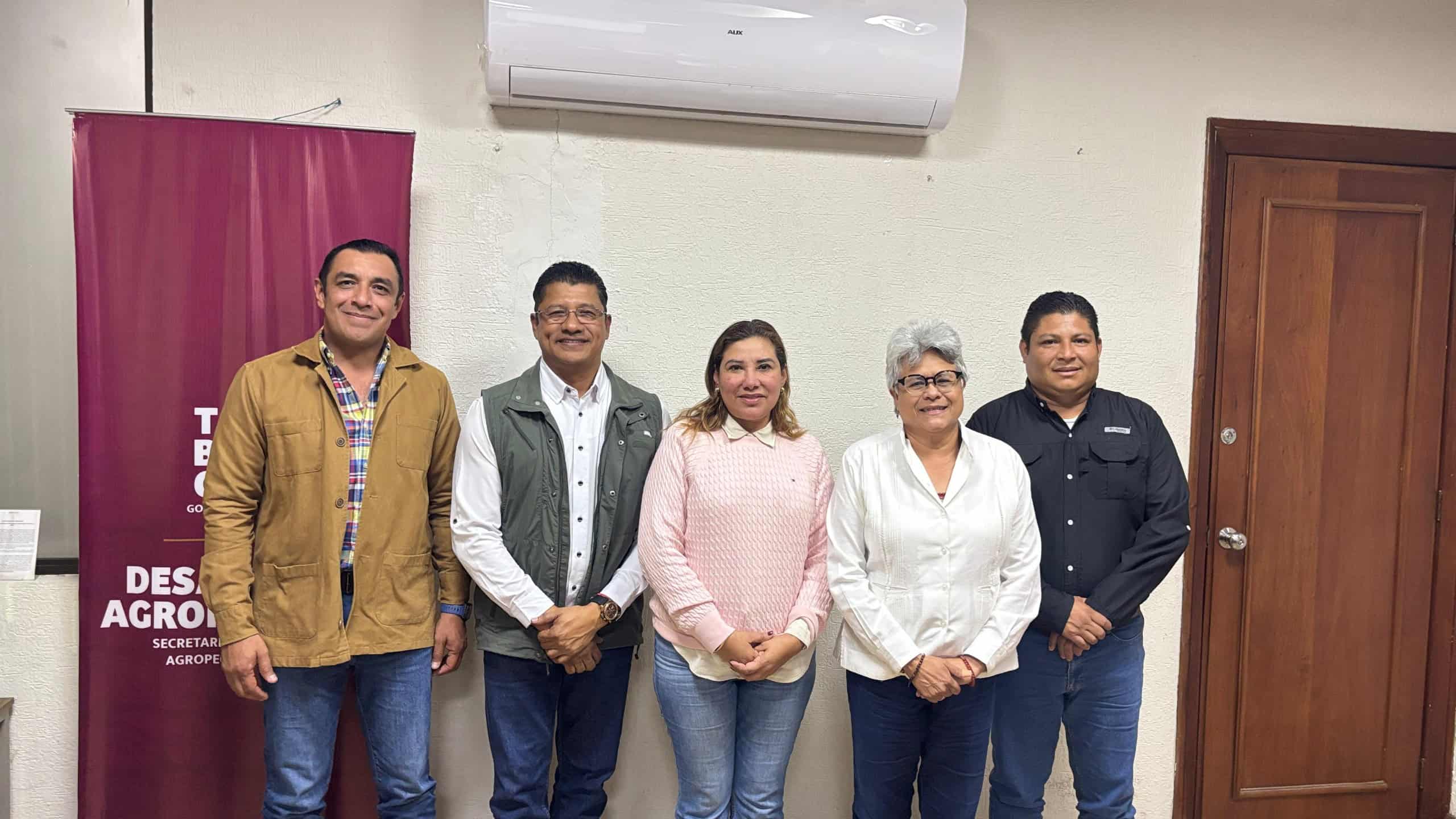 Gobernador de Tabasco impulsa crédito ganadero clave