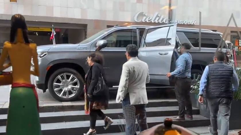 Corte compra camionetas de lujo a ministros por seguridad