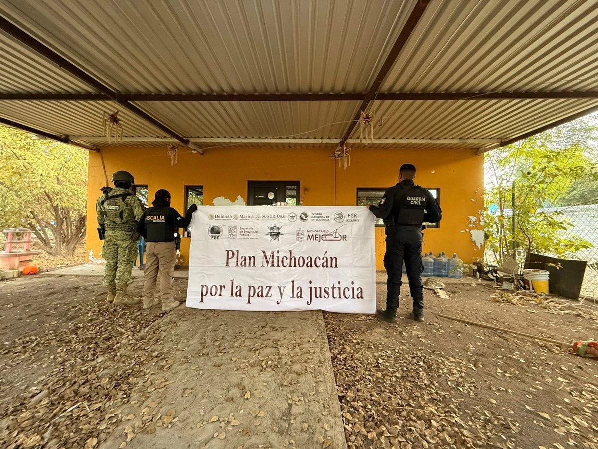 Catean 24 propiedades de 'El Botox' en Apatzingán