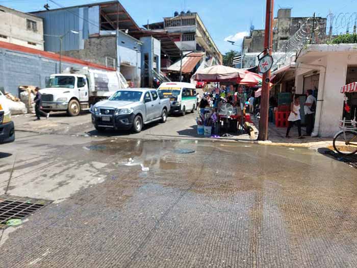 Fugas de Aguas Negras en Tapachula: Vecinos Exigen Soluciones Urgentes