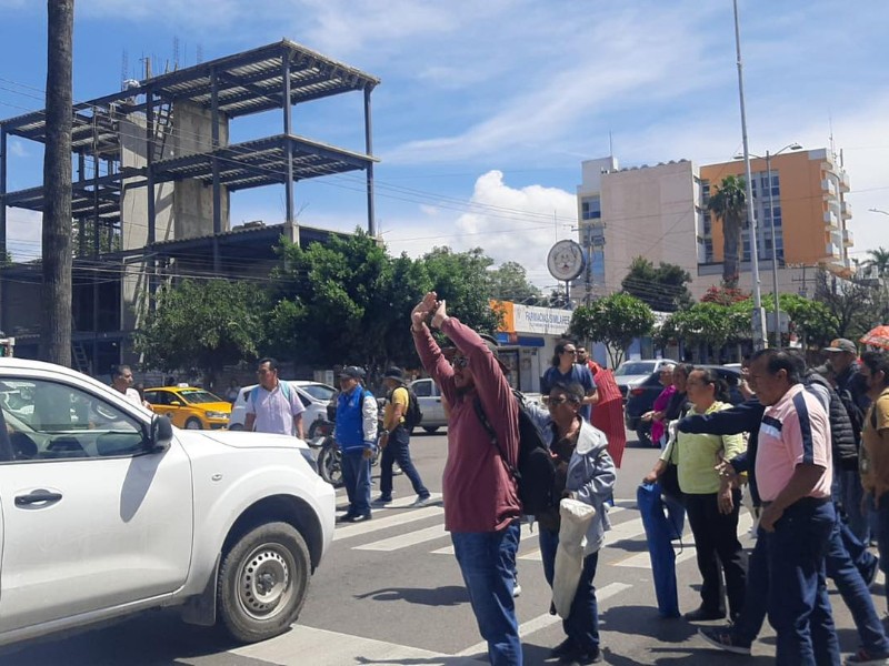 Jubilados y supervisores de la Sección XXII mantienen protestas en Oaxaca